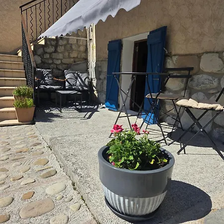 Aurelia Verdon Bed & Breakfast 3*
